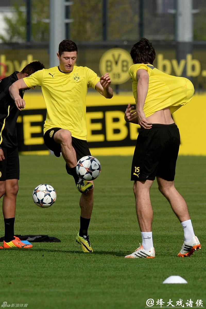 多特蒙德从周一开始两人一组训练 多特蒙德从周一开始两人一组训练