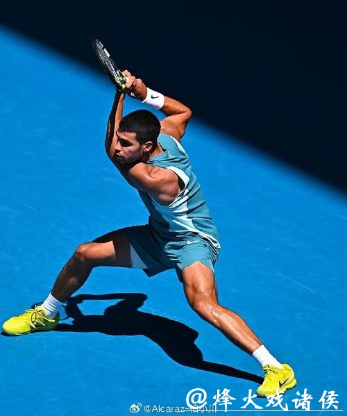 阿尔卡拉斯直落三盘晋级 连续三年打进澳网16强 阿尔卡拉斯直落三盘晋级 连续三年打进澳网16强