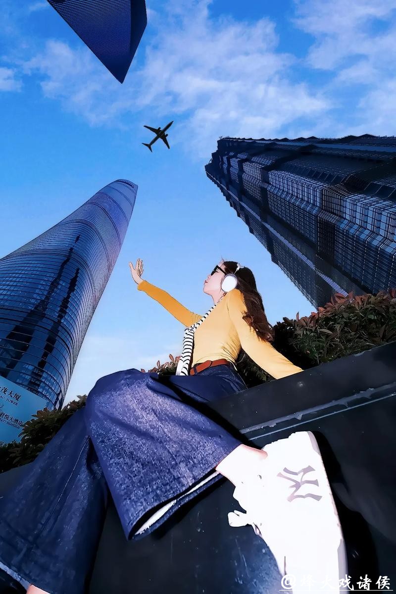 魔都这项旅游服务绝了!官方下场,帮你在陆家嘴“出片” 魔都这项旅游服务绝了!官方下场,帮你在陆家嘴“出片”