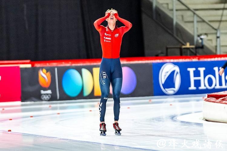 速滑世界杯因策尔站：挪威选手艾特雷姆打破5000米世界纪录
