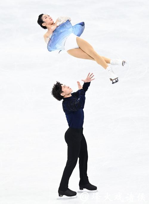 摔倒痛哭仅得65分,奥运冠军凌晨4点冰场爬起来,隋文静韩聪用坚持诠释什么叫真正的胜利 摔倒痛哭仅得65分,奥运冠军凌晨4点冰场爬起来,隋文静韩聪用坚持诠释什么叫真正的胜利